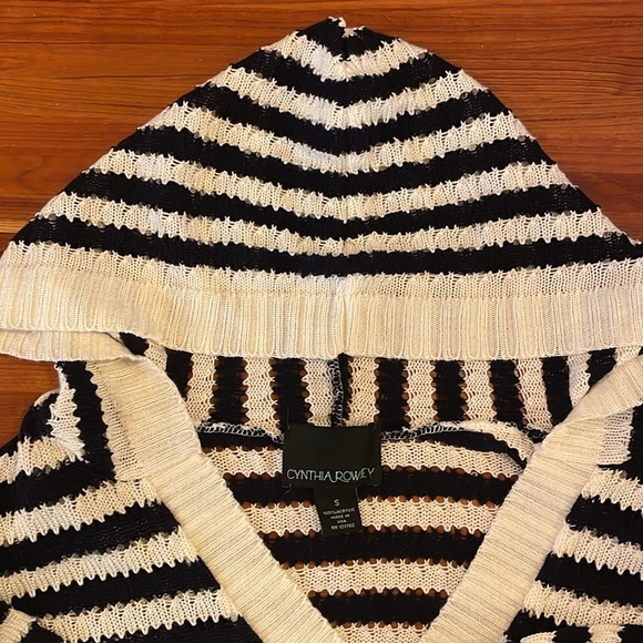 Y2K hooded beach cover up - Picture 2 of 4